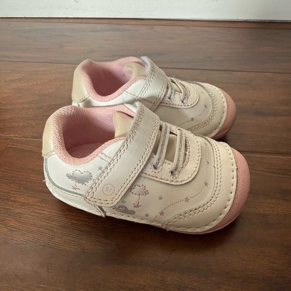 Stride Rite Adalyn Pink and White Little Girl Shoes-Size 4XW - Picture 2 of 9